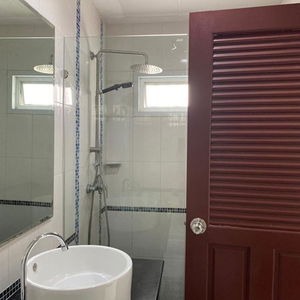 Hotel The Chic Patong cazare Patong