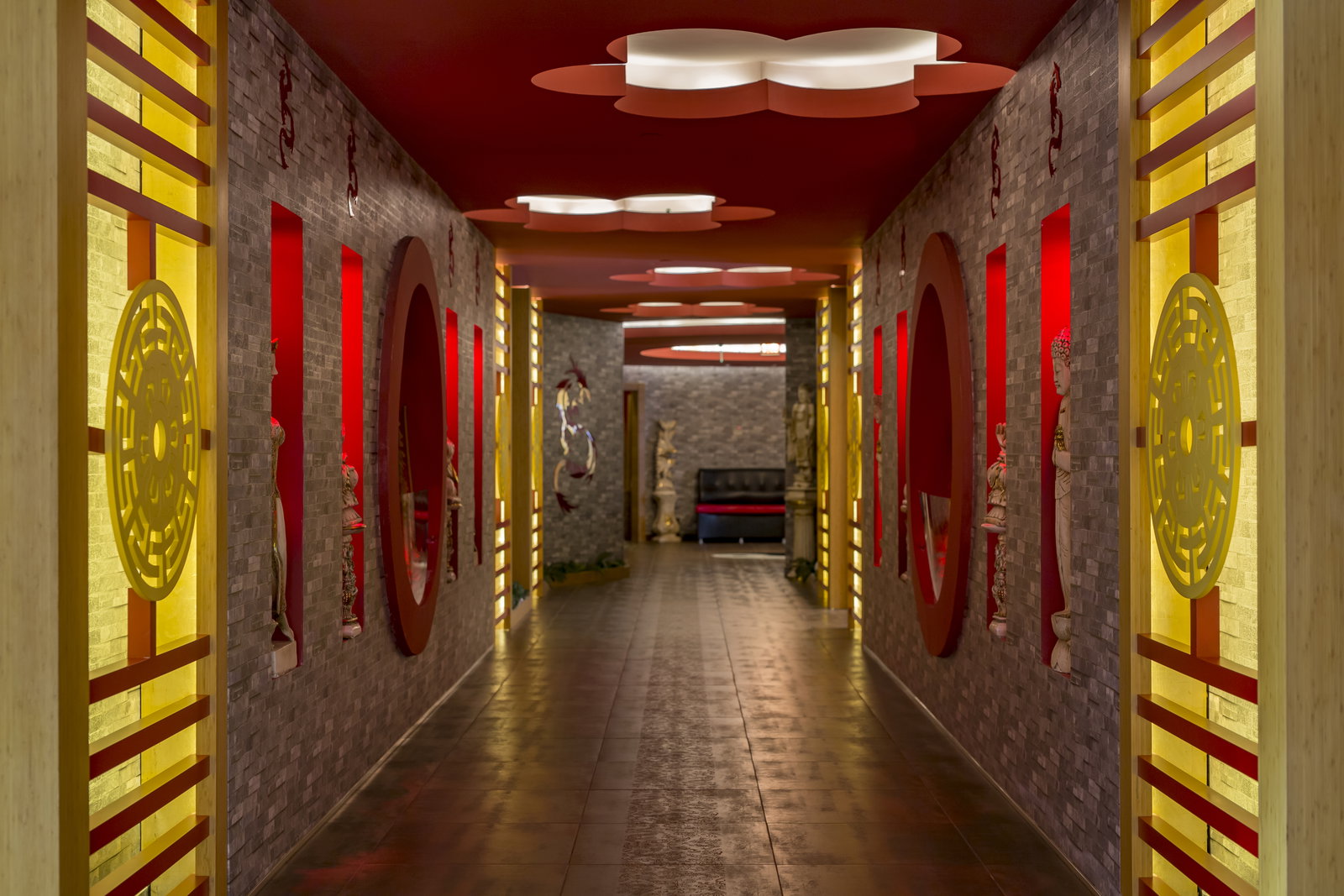 dal travel Royal Dragon Hotel