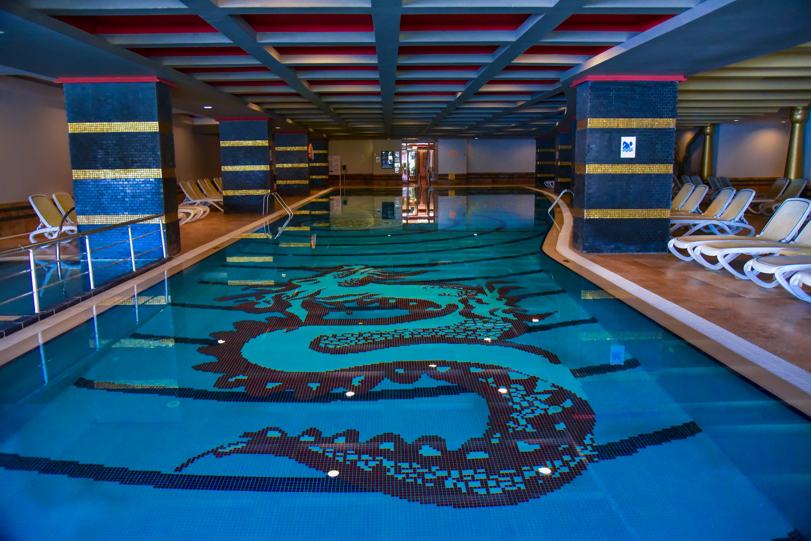 dal travel Royal Dragon Hotel