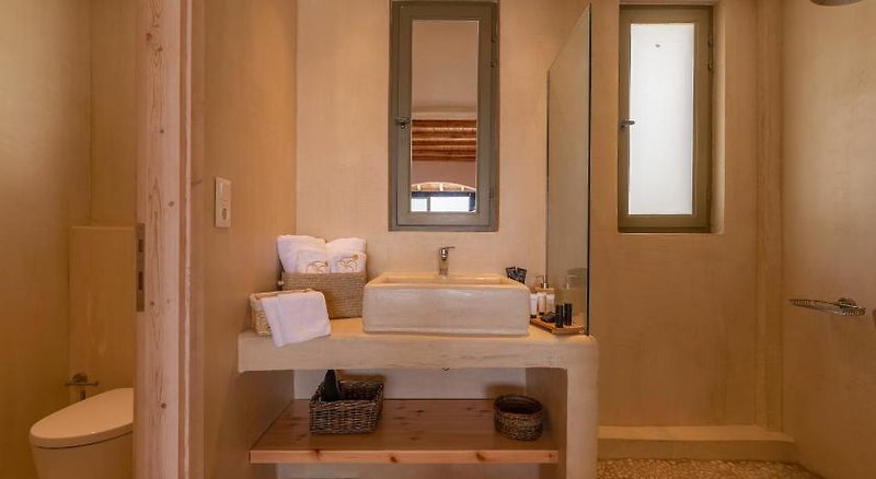 Meli Suites
