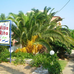 Hotel Villa Rita cazare Tavronitis