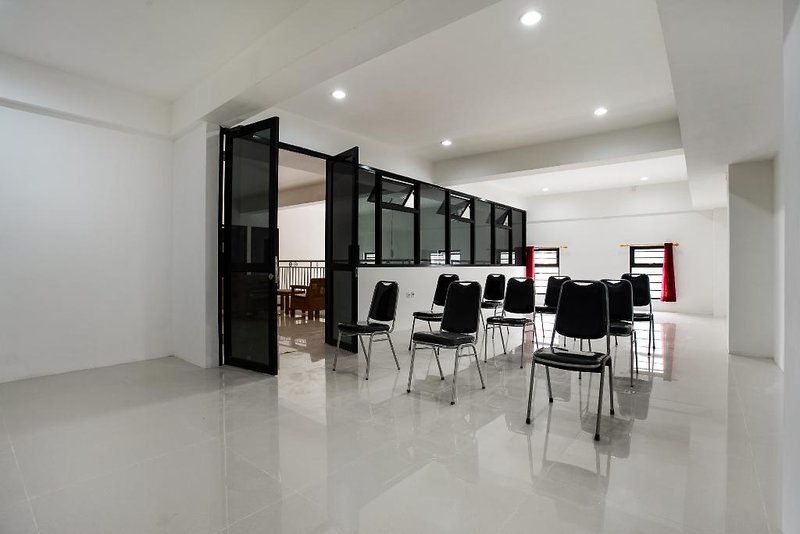Hotel Cimahi Guest House By Oyo Rooms
