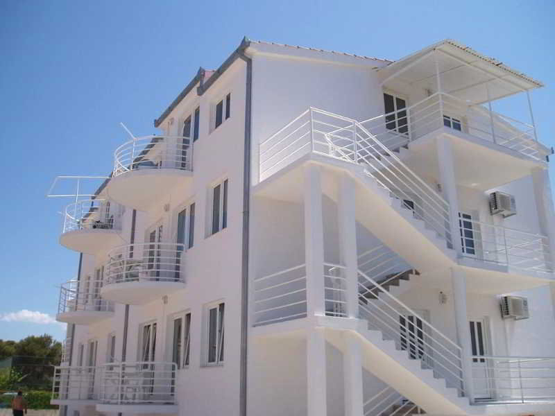 Hotel Apartmani Niko
