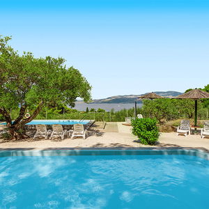 Hotel Waterman Beach Village Camp & Glamping cazare Supetar