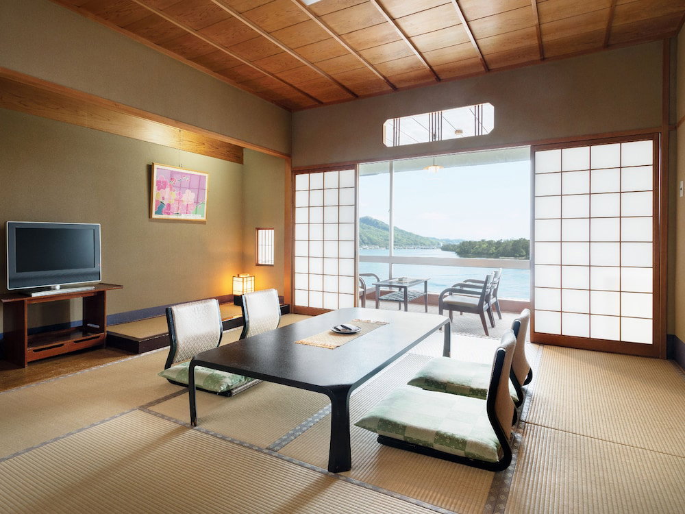 Amanohashidate Hotel