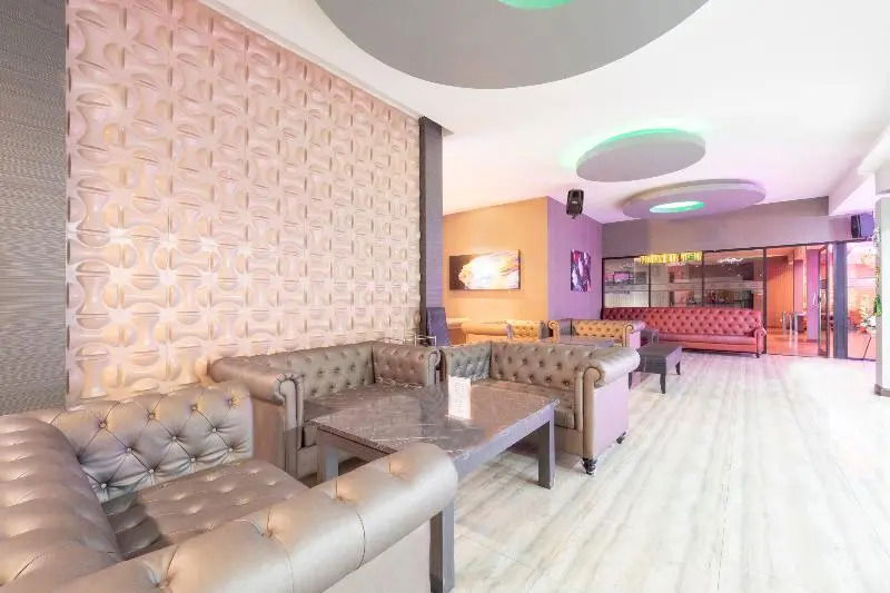 Hotel Chonburi Hotel By Oyo Rooms