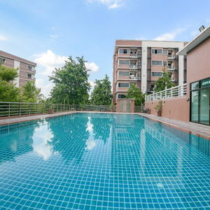 Hotel The Route Sriracha cazare Si Racha