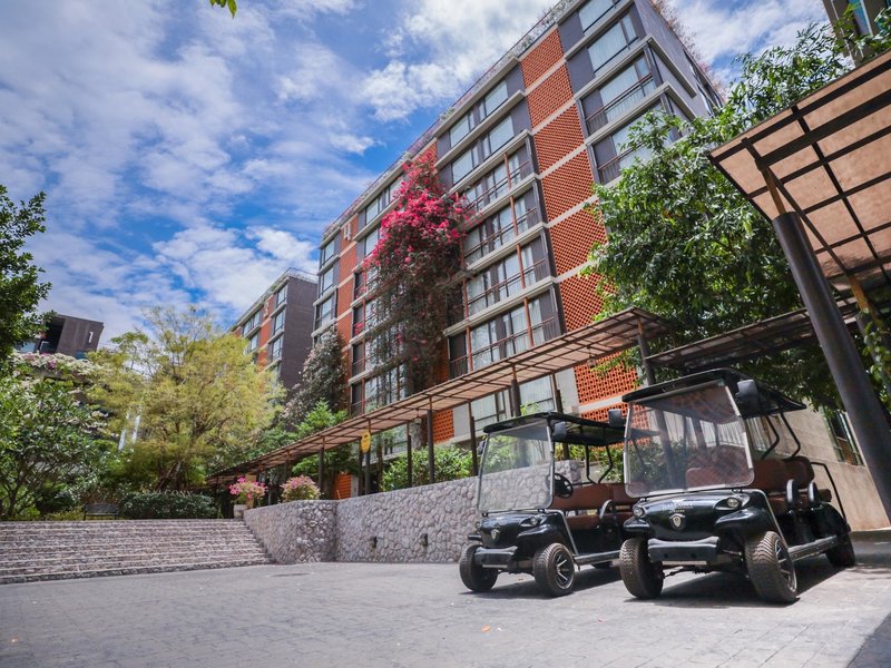 Hotel Balcony Courtyard Si Racha Hotel & Serviced Apartments