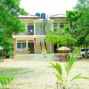 Hotel Autum Moon cazare Tangalle