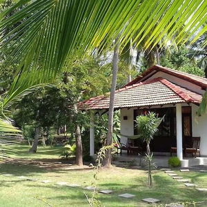 Hotel Chill Enjoy Cabanas & Restaurant cazare Tangalle