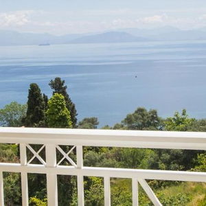 Hotel Brentanos Apartments cazare Perama