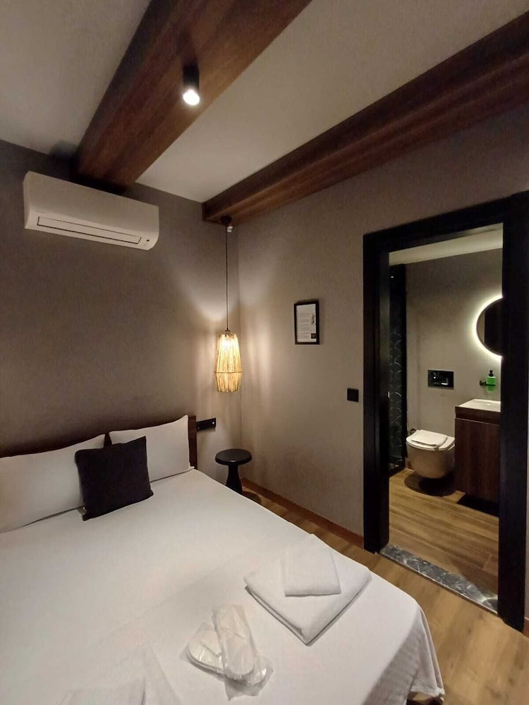 Elia Otel Urla