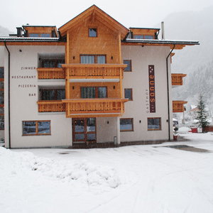 Hotel Gasthof Zur Sonne cazare Cardano