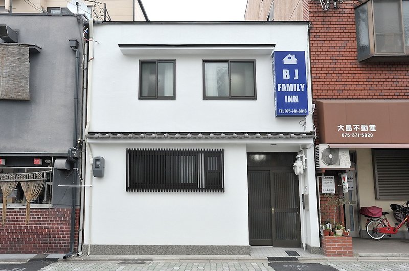 Hotel Bj Family Inn