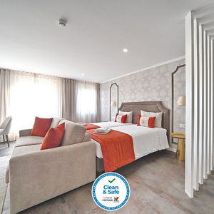 Sejur Famous Crows Guest House vacanta Lisabona si imprejurimi