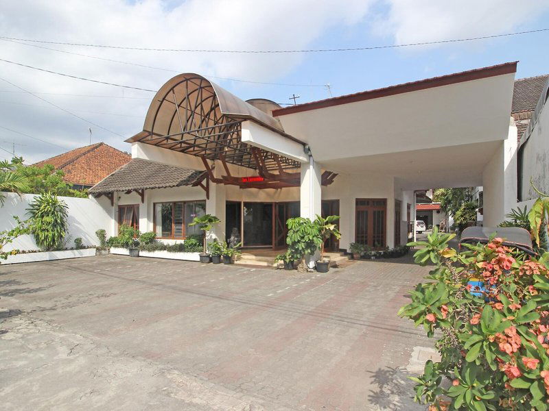 Hotel Reddoorz Plus @ Taman Siswa 3