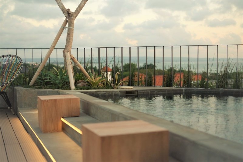 Borough Capsule Hostel Bali