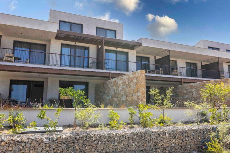 Hotel Pnoes Luxury Suites