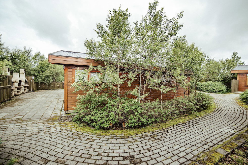 Hotel Minniborgir Cottages & Restaurant