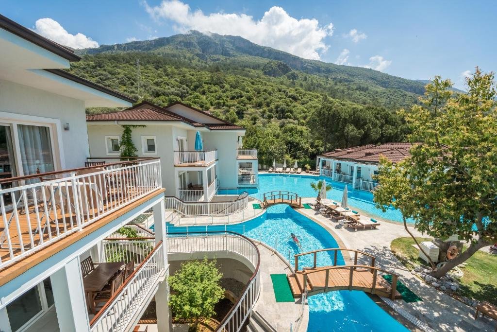 Mozaik Swim Up Hotel