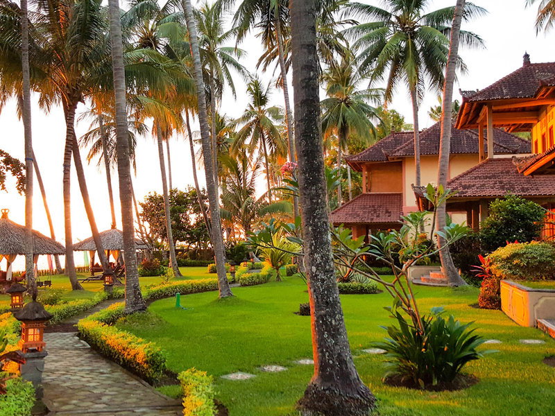 Holiway Garden Resort And Spa
