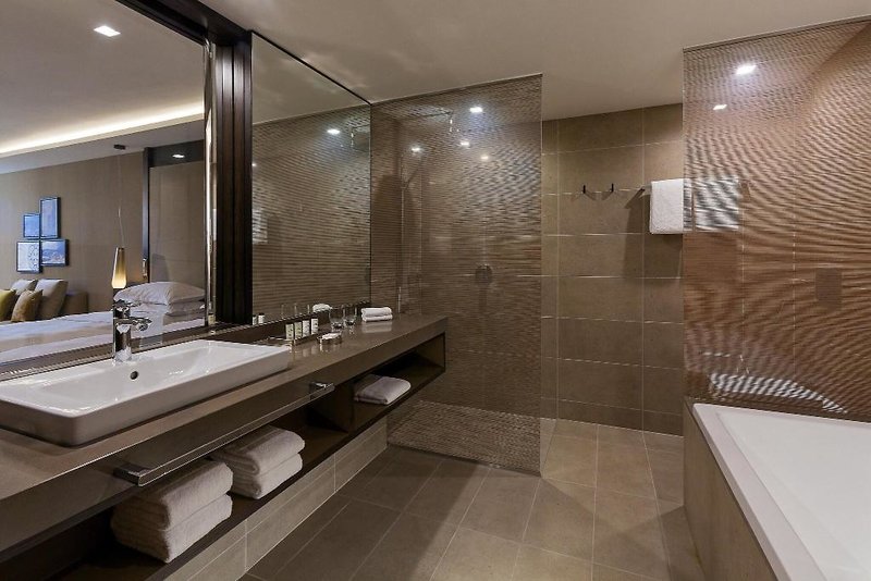 Sheraton Grand Tbilisi Metechi Palace