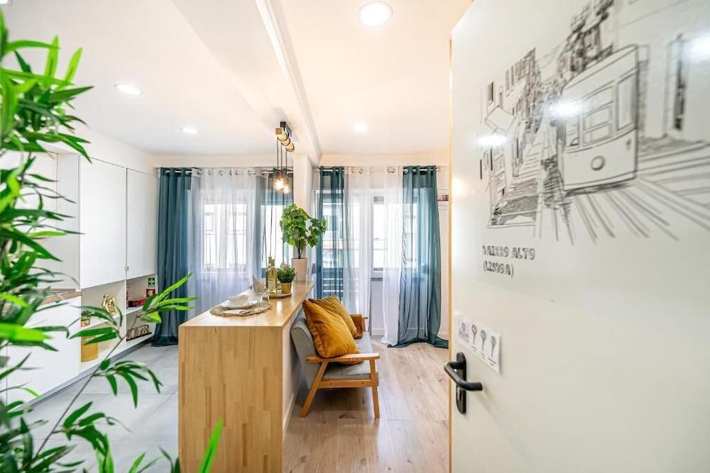 Hotel Santos Mattos Guesthouse & Apartments By Lisbon With Sintra