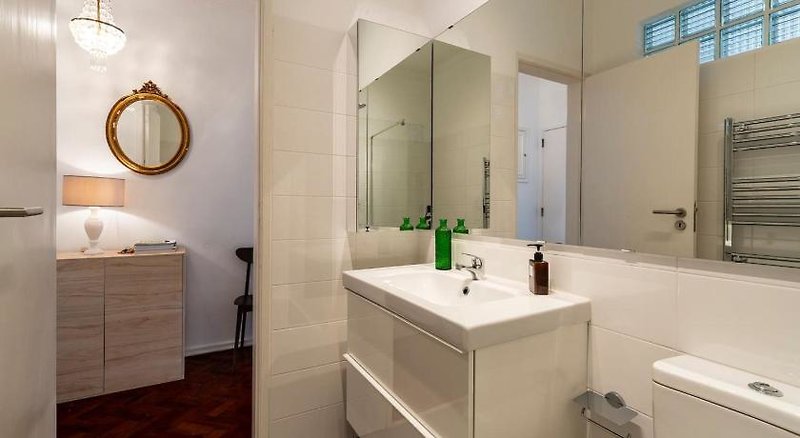 Claude Homes Lisbon Rato