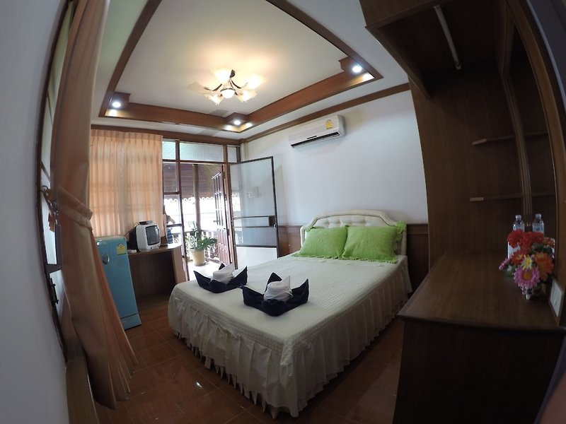 Hotel Tanyaporn House