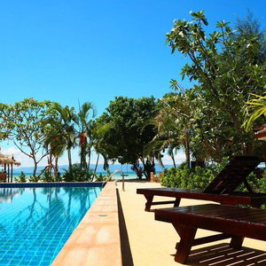 Hotel Cheeva Beach Resort cazare Ko Pha Ngan
