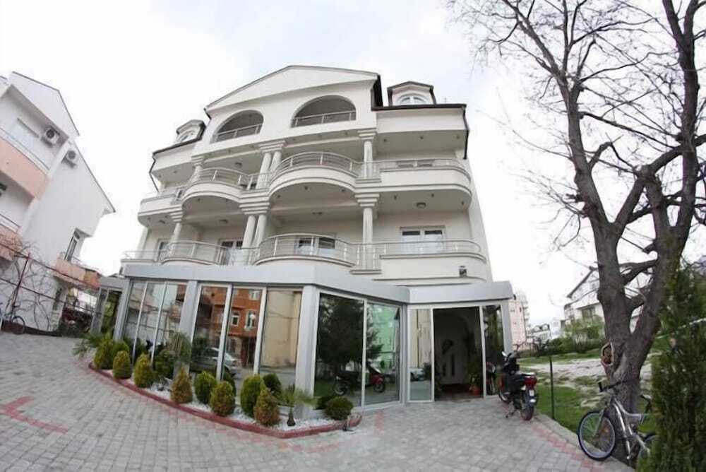 Hotel Villa Maki