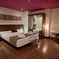 Sejur Petit Palace Marqués Santa Ana vacanta Sevilla