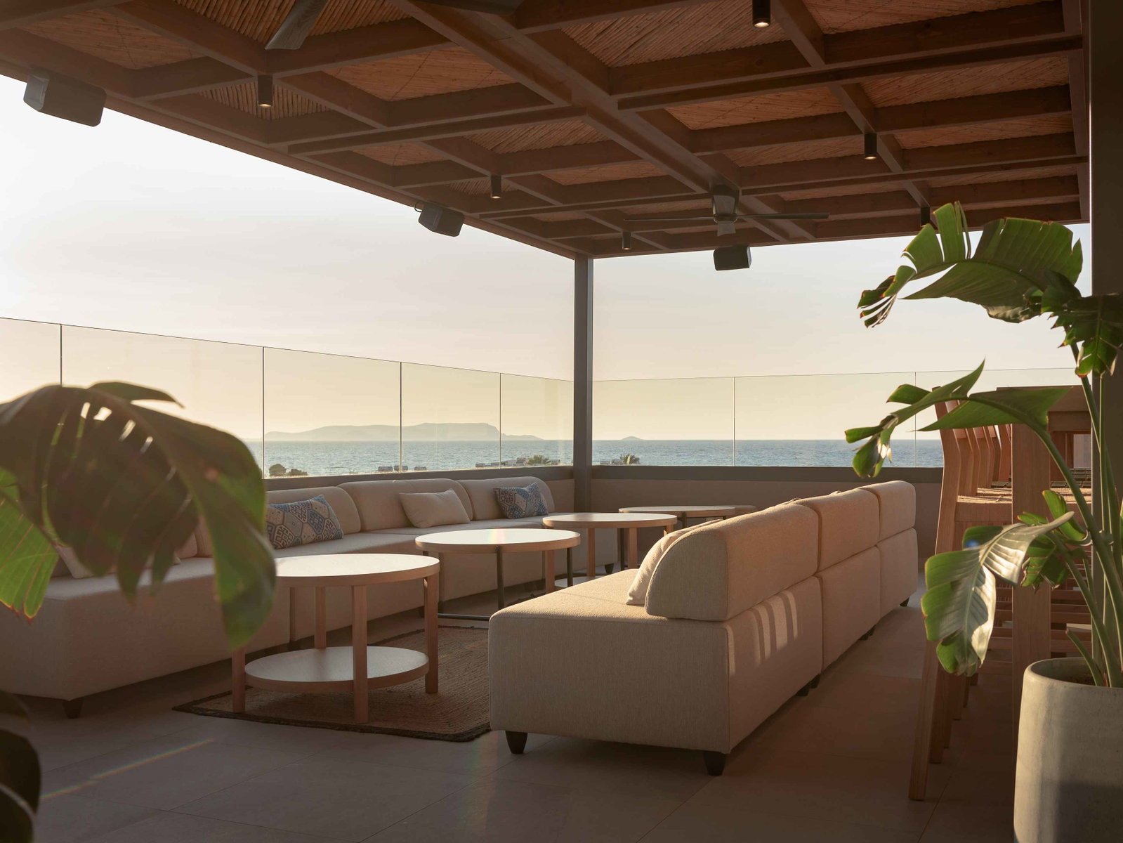 dal travel Paralos Venus Suites
