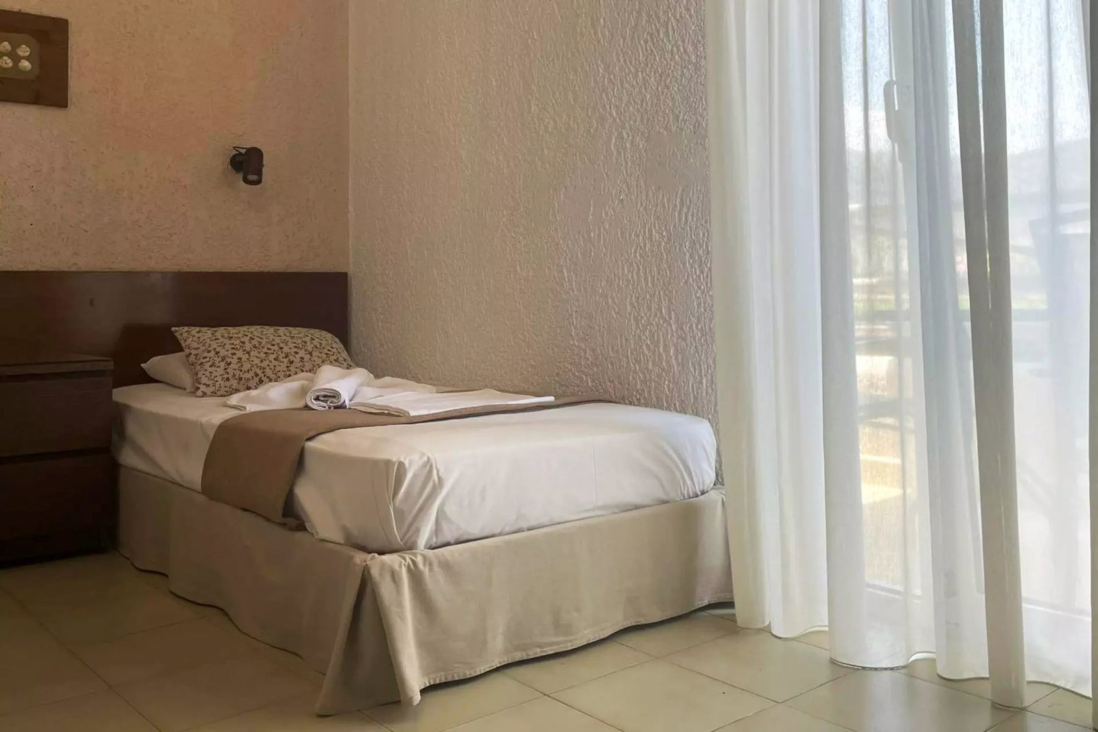 dal travel Altis Hotel