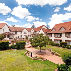 Hotel Mercure Canberra cazare Braddon