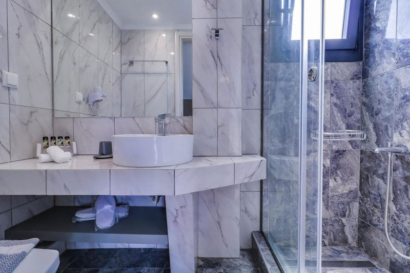 Hotel Theros Luxury Suites