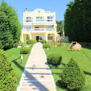 Hotel Shemesh Gardens House cazare Kavala