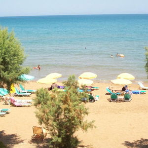 Hotel Kato Stalos Beach cazare Agia Marina