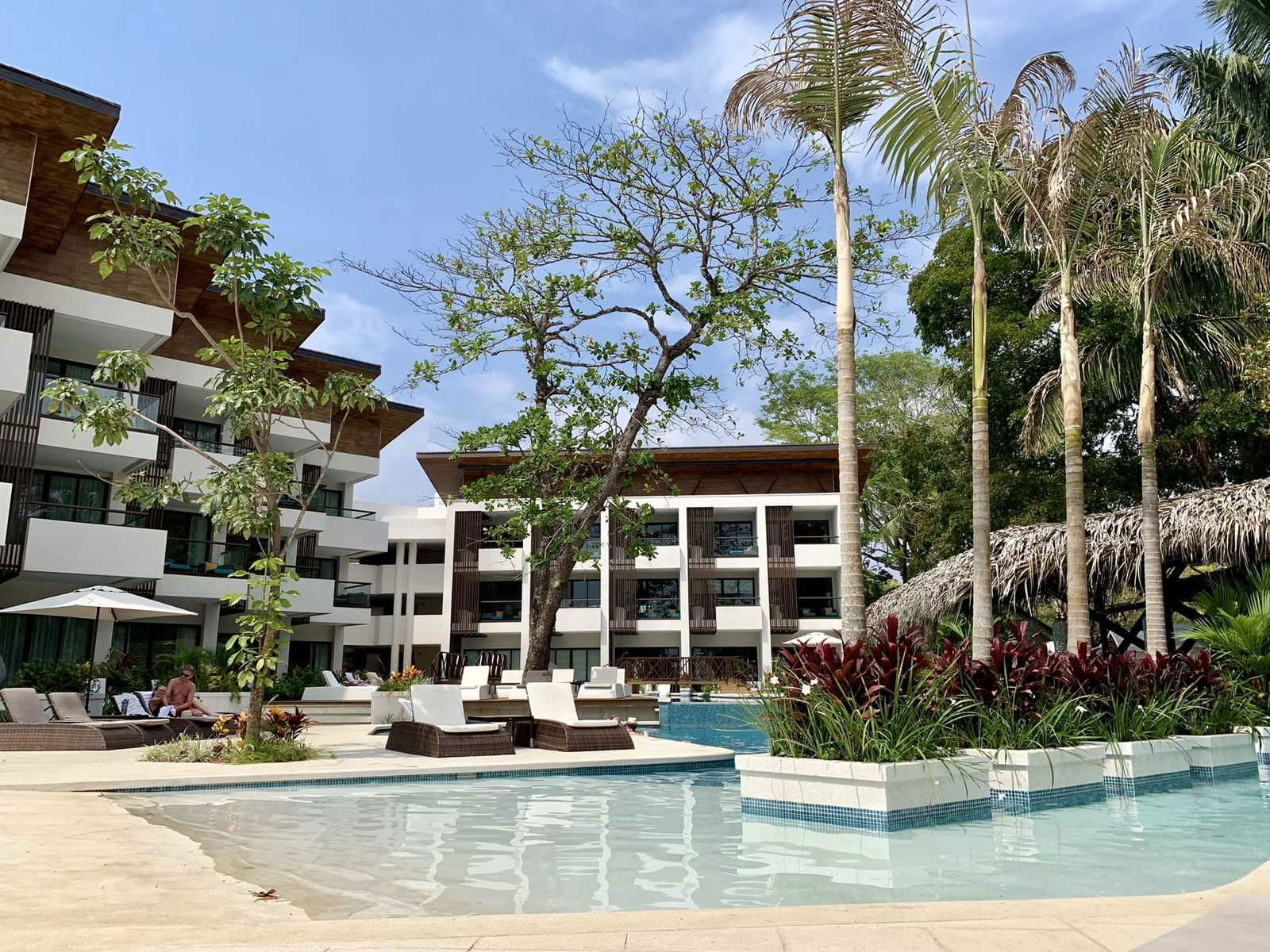 Hotel Azura Beach Resort