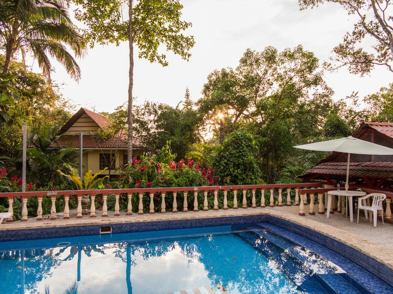 Hotel Hotel Las Tres Banderas