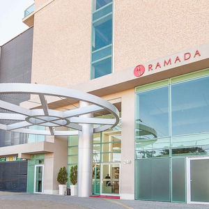 Hotel Ramada Hotel And Suites Macae cazare Macae