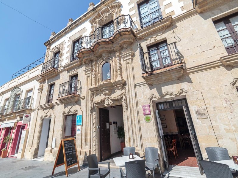 Casa Palacio De Los Leones