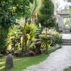 Sejur Radha Phala Resort & Spa vacanta Bali