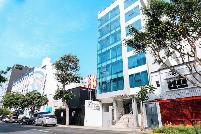 Hotel Petit Palace Apart Hotel Suites