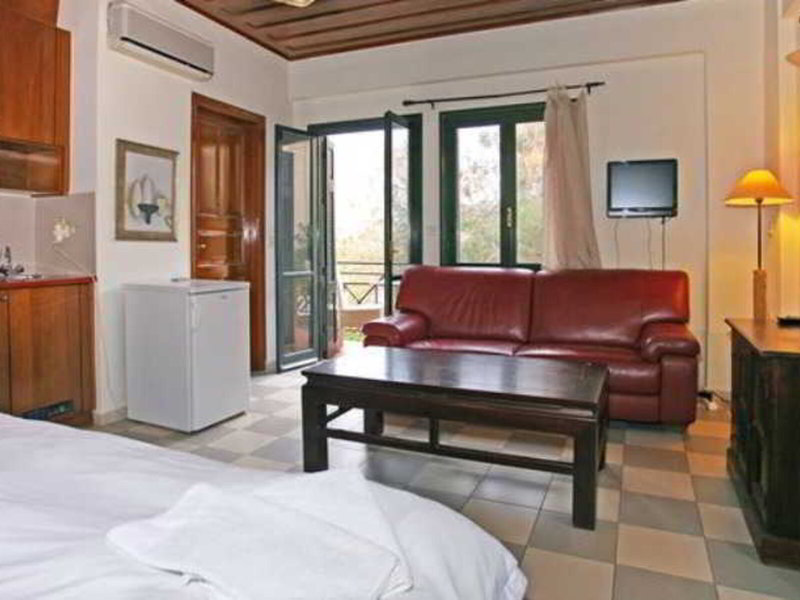 dal travel Vranas Hotel