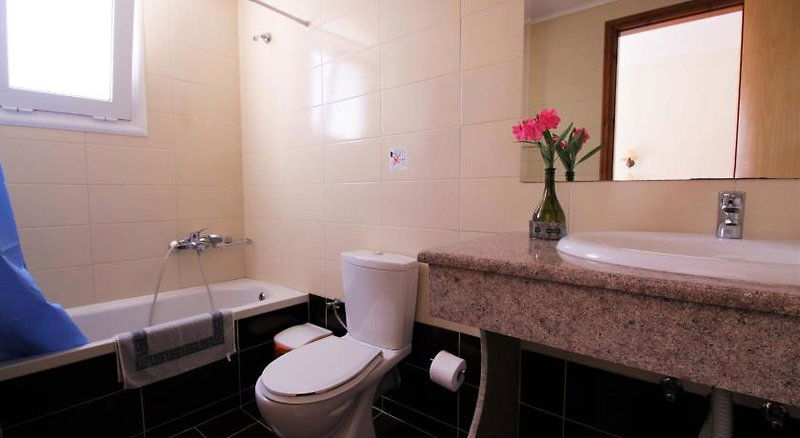 Hotel Ambavris Family Apartments