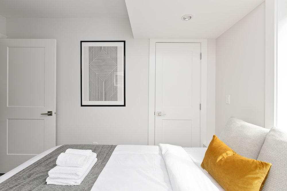 Hotel 791 Durward Avenue