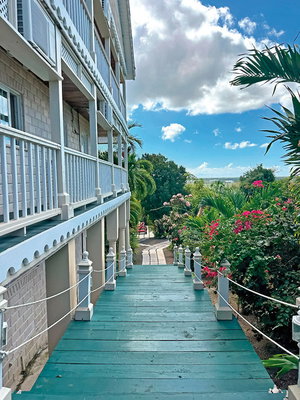Hotel A Stone's Throw Away cazare Nassau