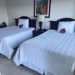 Hotel The Colony Club Inn & Suites cazare Nassau