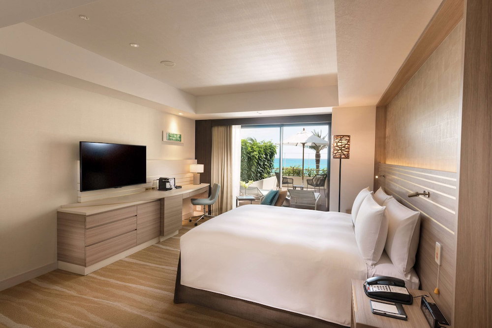 Doubletree By Hilton Okinawa Chatan Resort